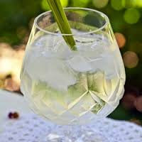 Lemongrass Mint Gin & Tonic